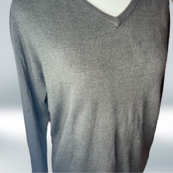 Mark & Spencer v neck knit long sleeved top size Small - Picture 3 of 5